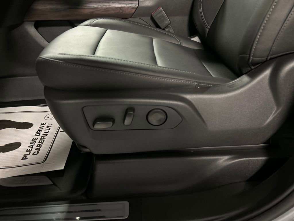 New 2026 GMC Sierra 2500 SLT w/ SLT Premium Package image 11