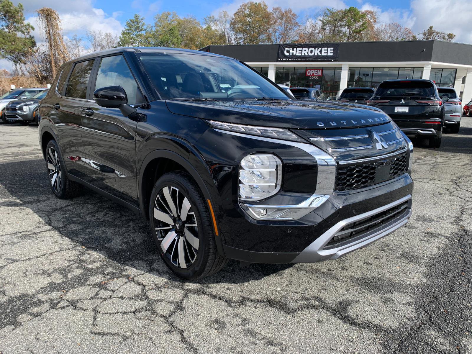 New 2025 Mitsubishi Outlander SE
