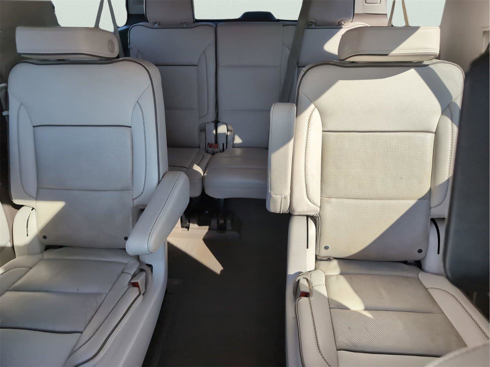 Used 2023 GMC Yukon XL Denali image 31