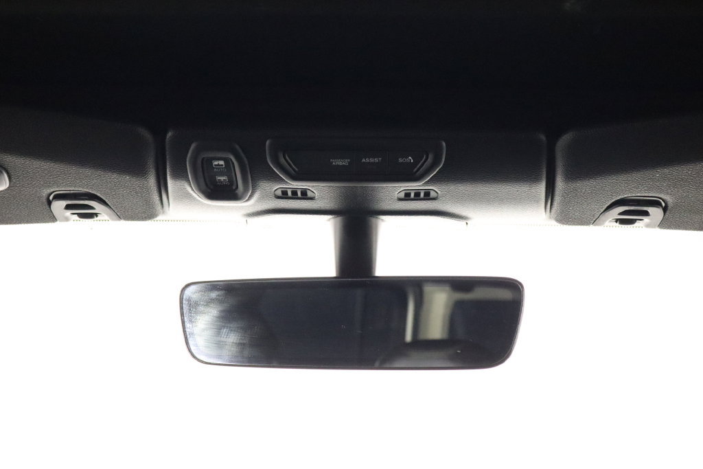 Used 2022 Jeep Wrangler Unlimited Sahara w/ Cold Weather Group AWD/4WD image 24