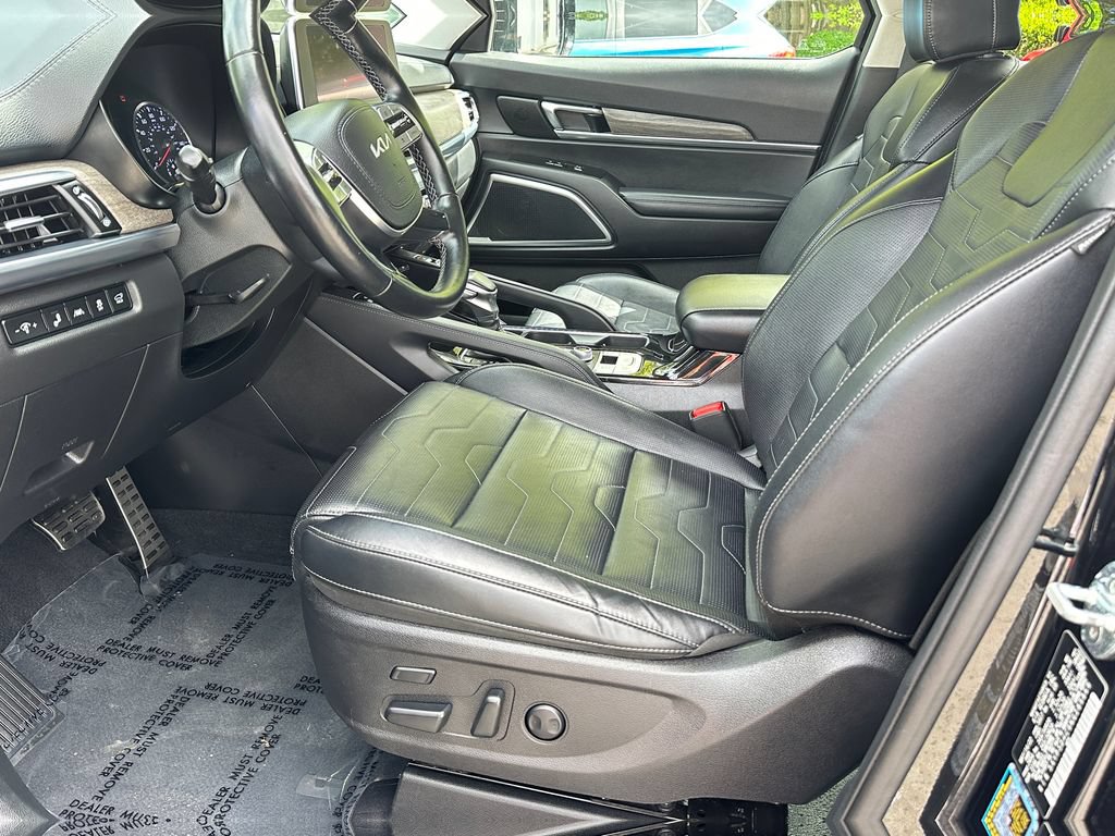 Certified 2022 Kia Telluride SX w/ SX Prestige Package AWD/4WD image 17