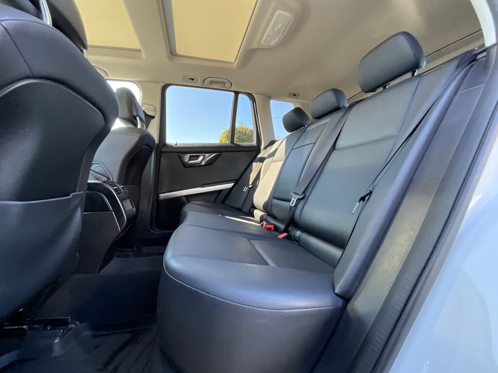 Used 2014 Mercedes-Benz GLK 350 4MATIC image 12