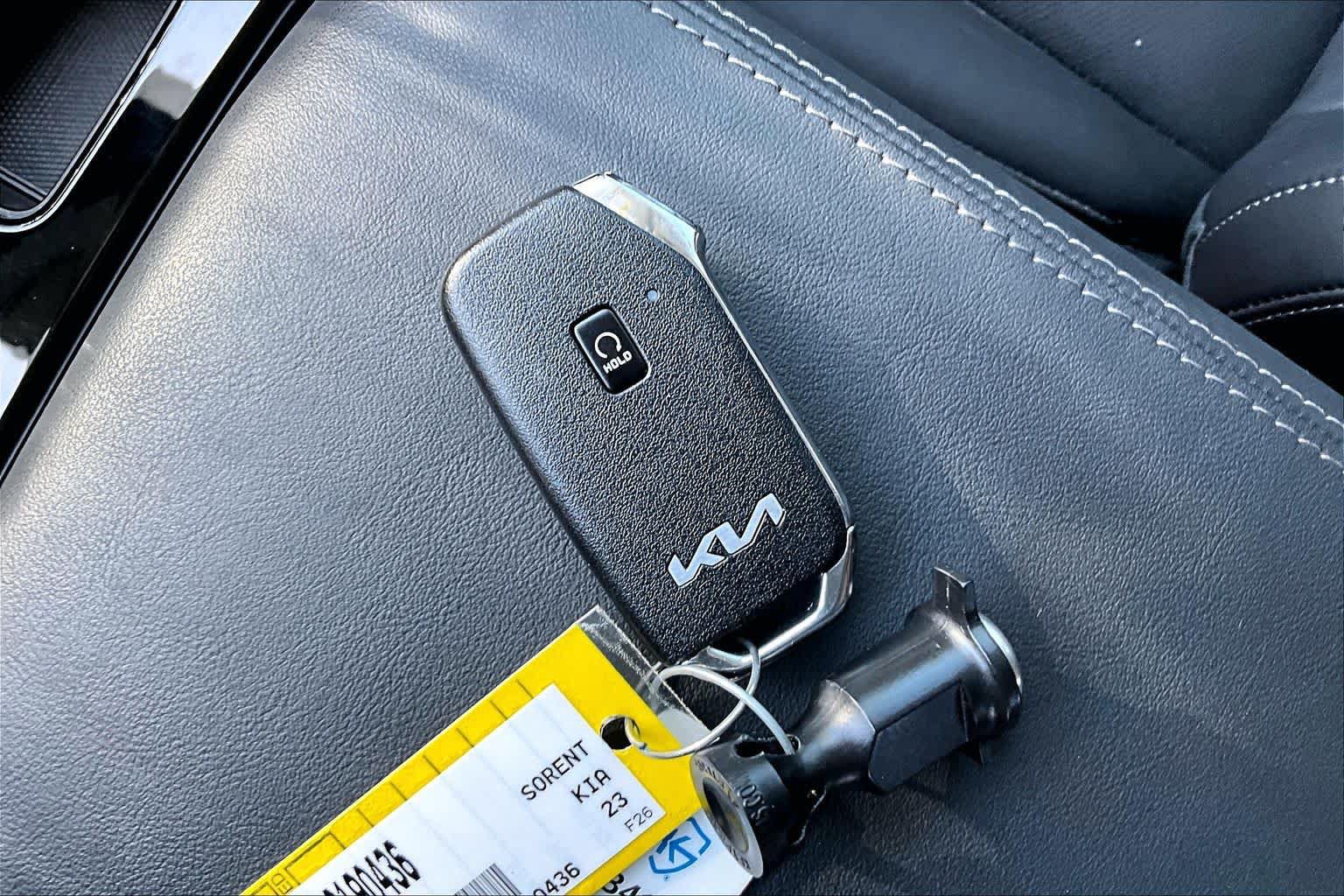 Used 2023 Kia Sorento SX AWD/4WD image 15