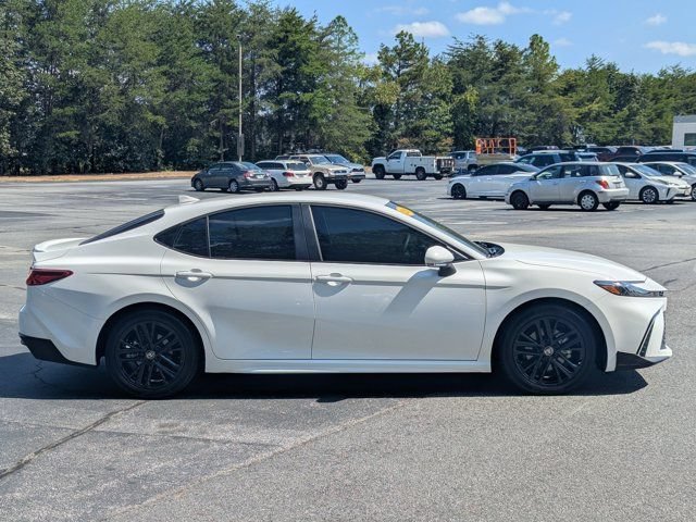Used 2026 Toyota Camry SE FWD image 8