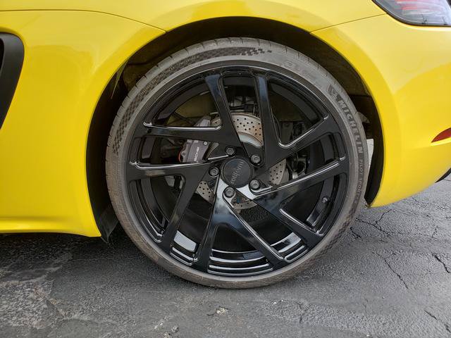 Used 2019 Porsche 718 Cayman RWD image 27