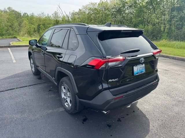 Certified 2023 Toyota RAV4 XLE w/ XLE Grade Weather Package AWD/4WD image 5