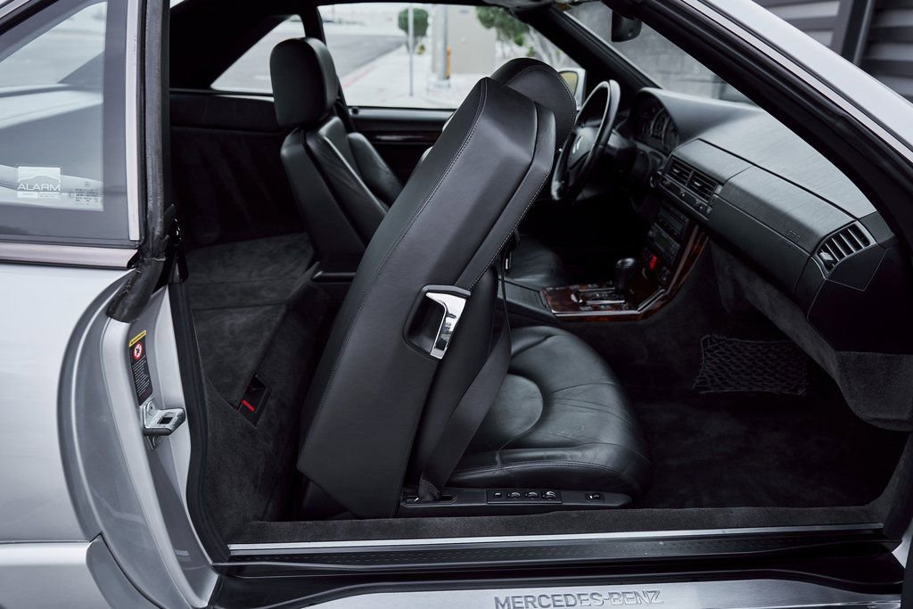 Used 2002 Mercedes-Benz SL 500 w/ SL2 Option Pkg image 39