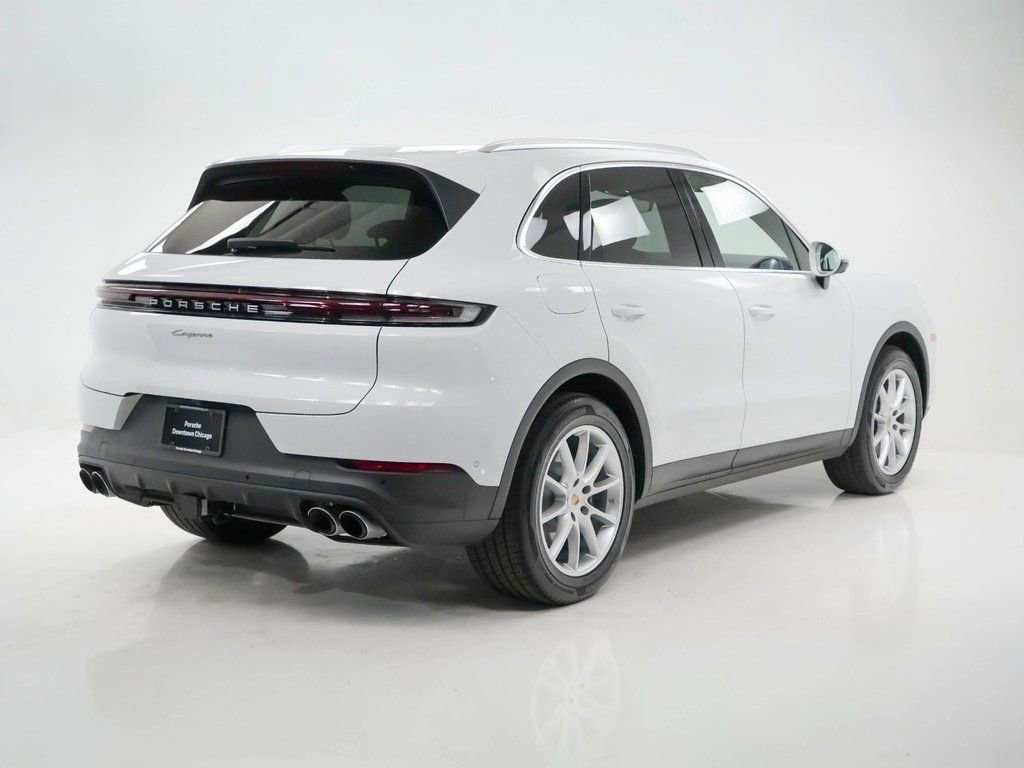 Used 2025 Porsche Cayenne image 10
