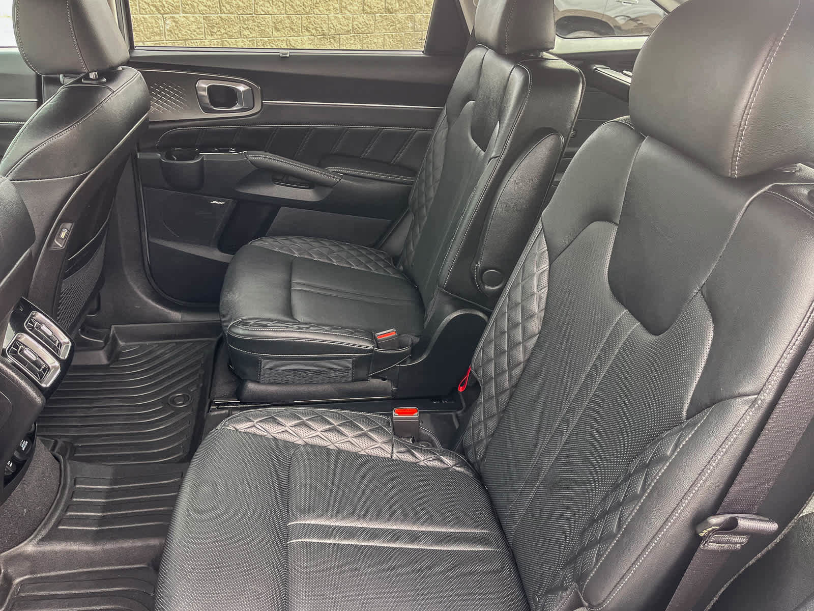 Used 2023 Kia Sorento SX image 17