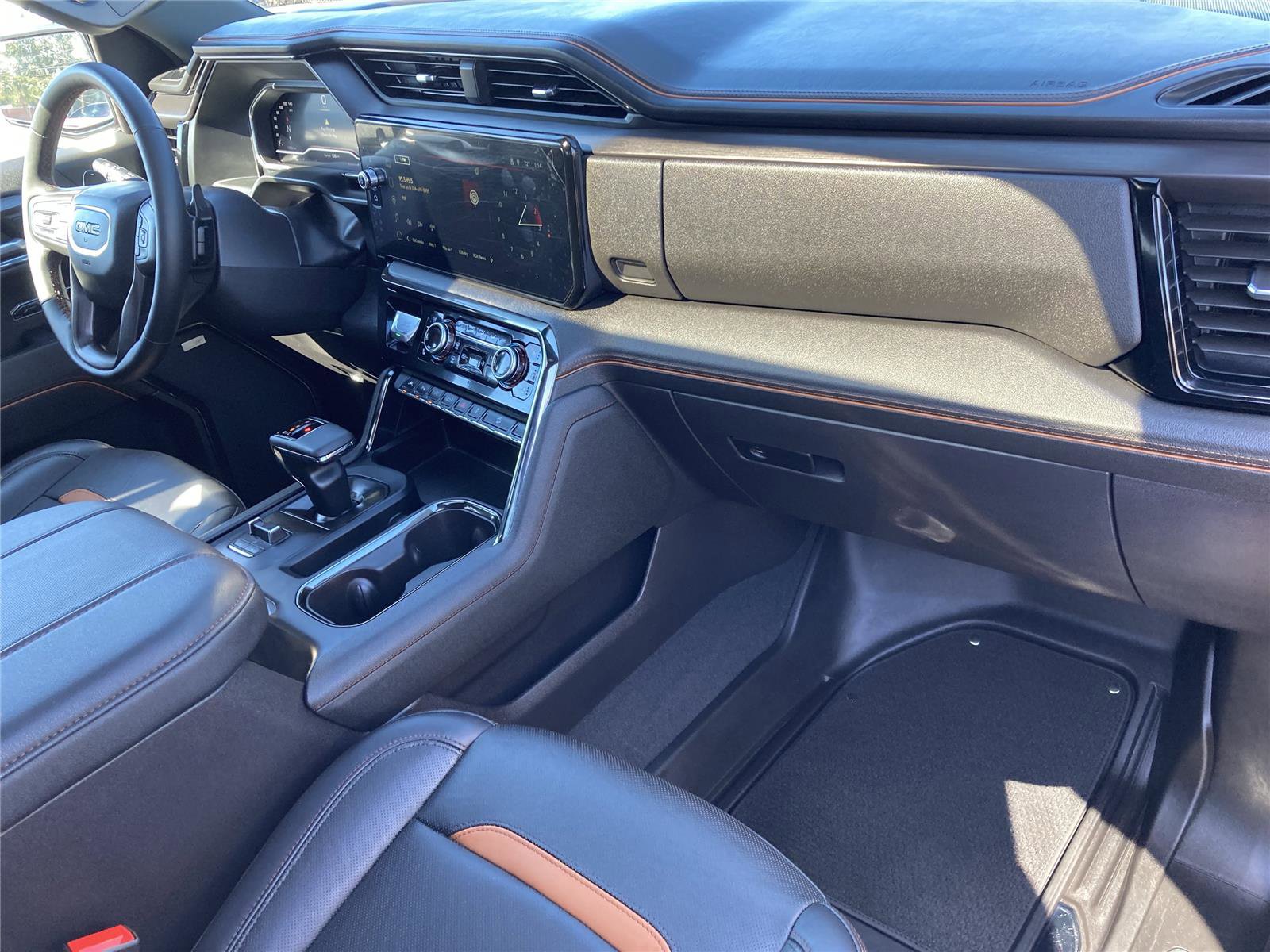 Used 2024 GMC Sierra 1500 AT4 w/ Technology Package image 31