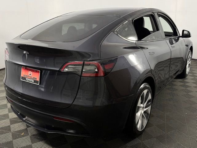 Used 2024 Tesla Model Y 2WD image 8