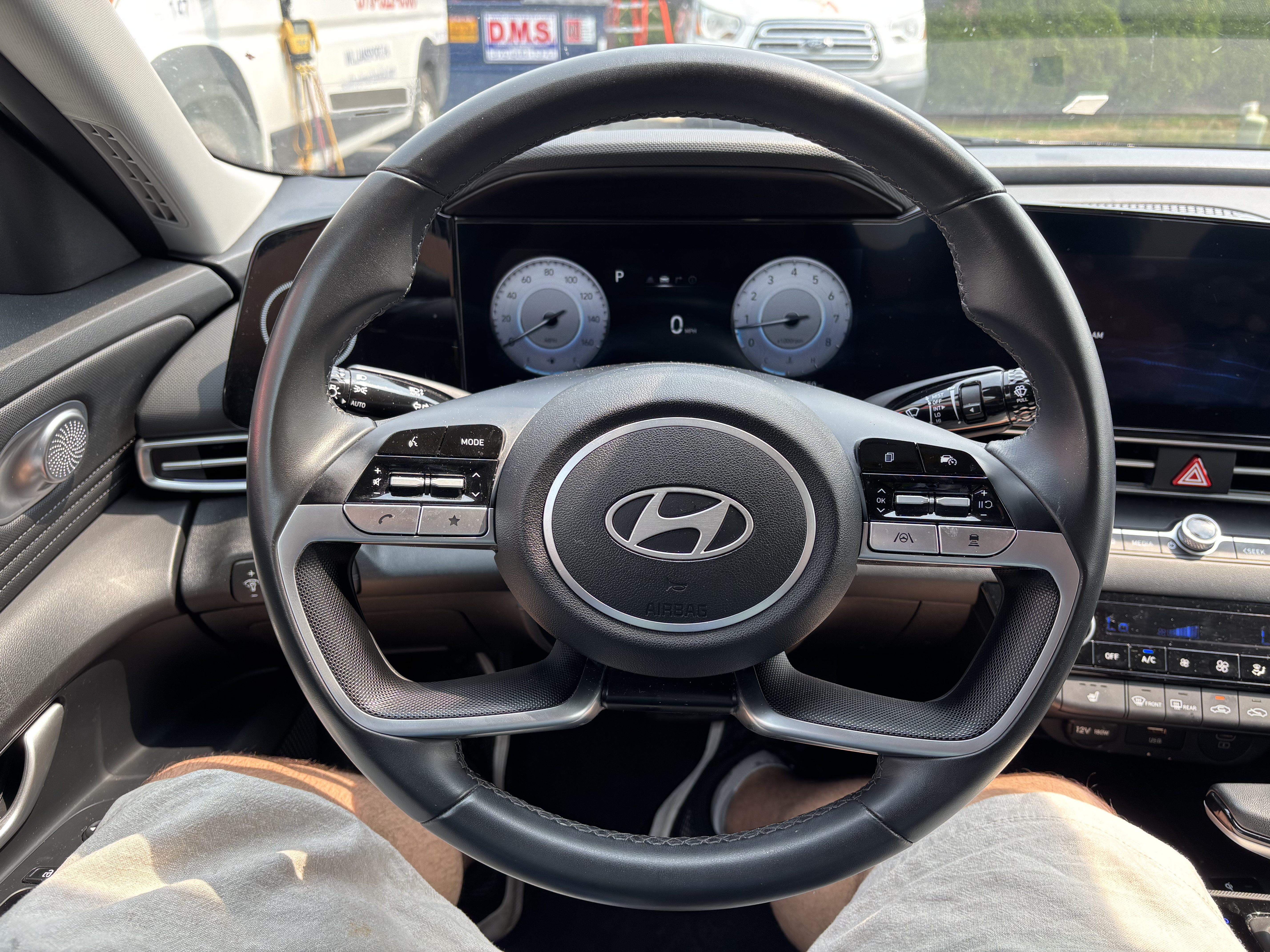 Used 2025 Hyundai Elantra SEL FWD image 18