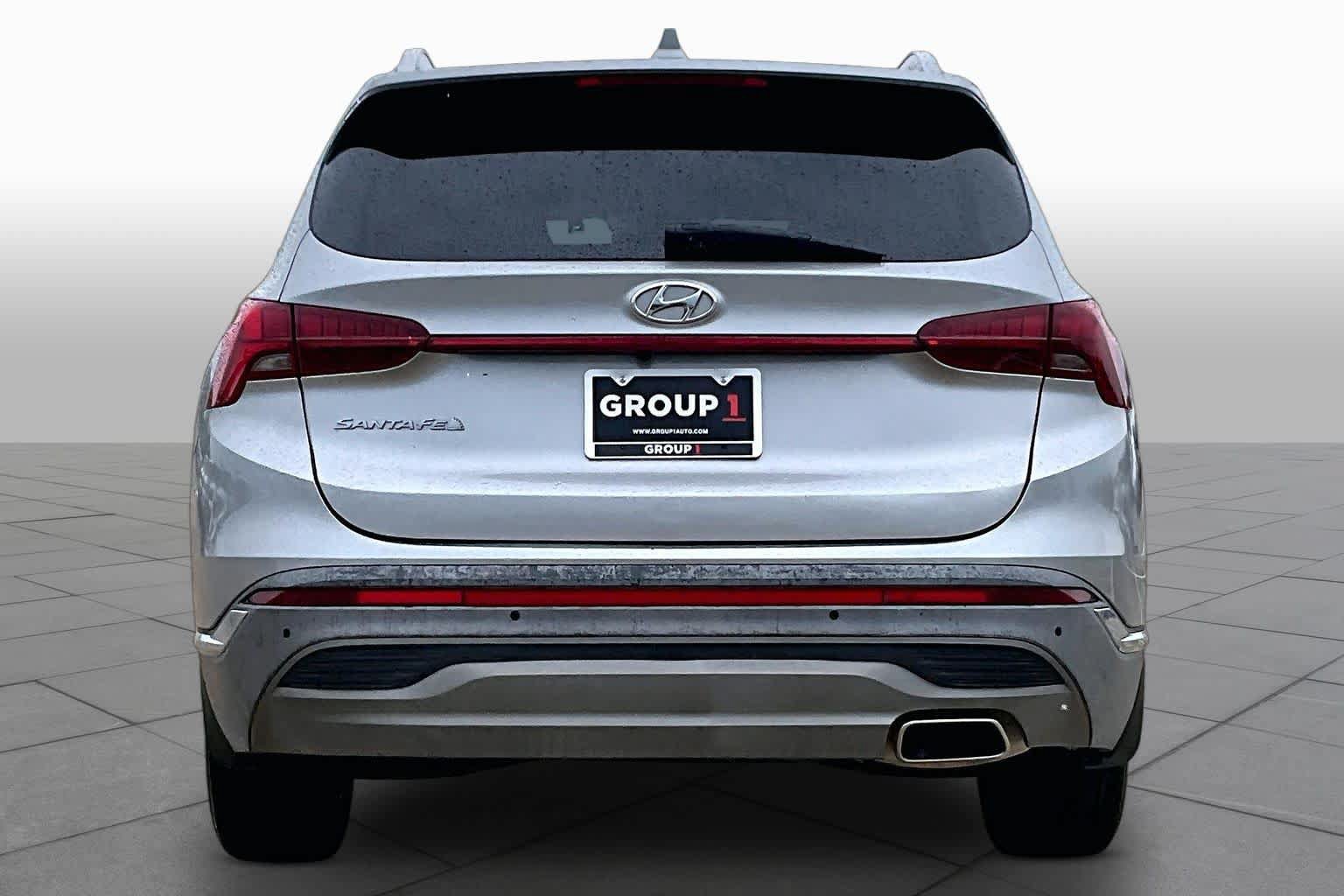 Used 2023 Hyundai Santa Fe Limited FWD image 5