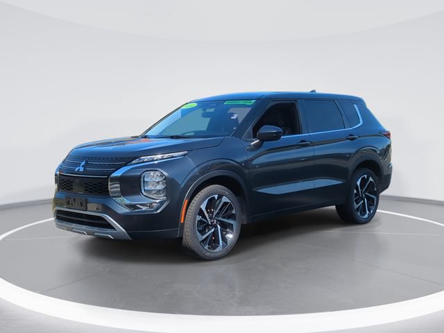 Used 2024 Mitsubishi Outlander SE Black Edition