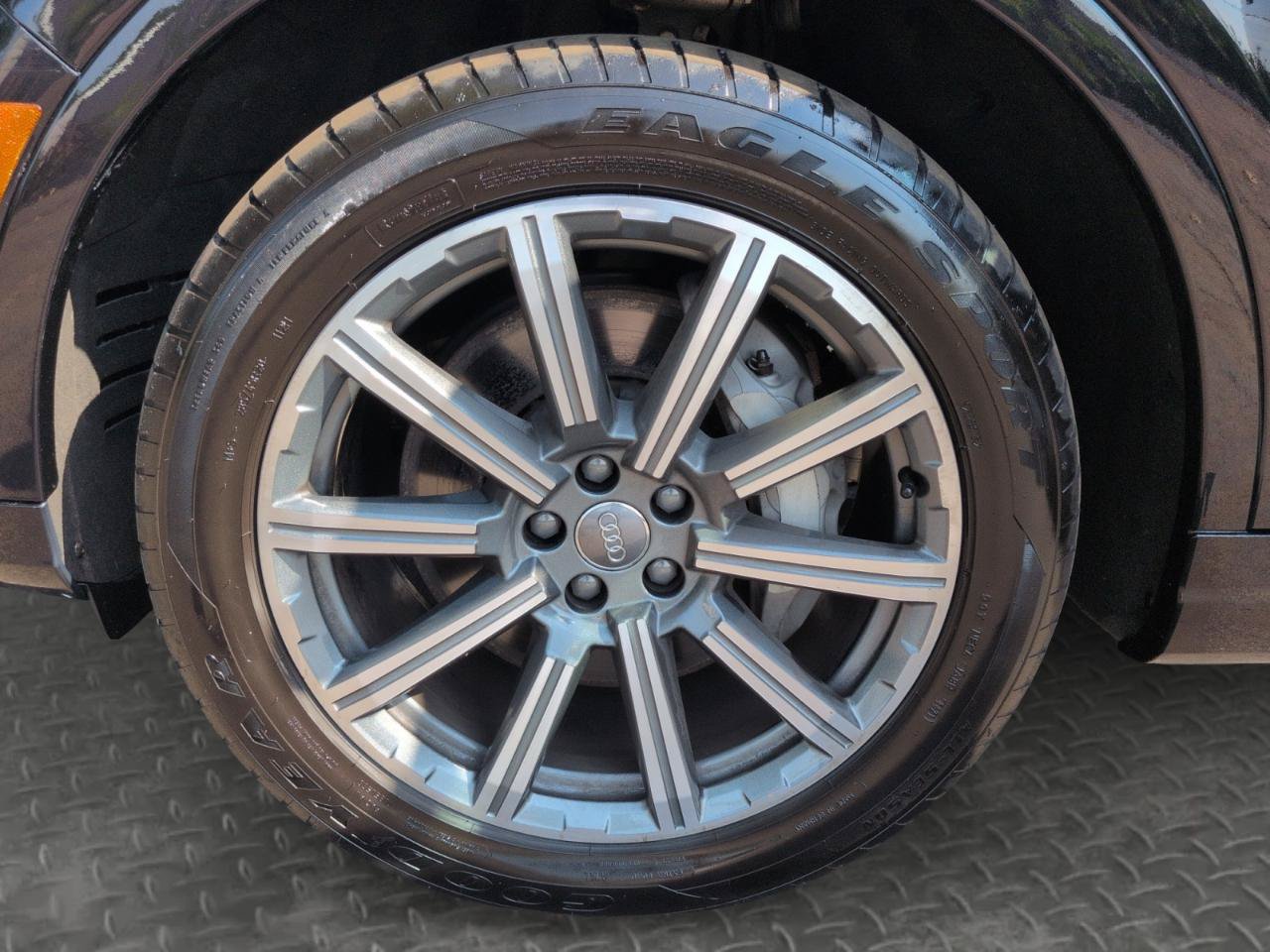 Used 2018 Audi Q7 3.0T Premium Plus w/ Premium Plus Package AWD/4WD image 33