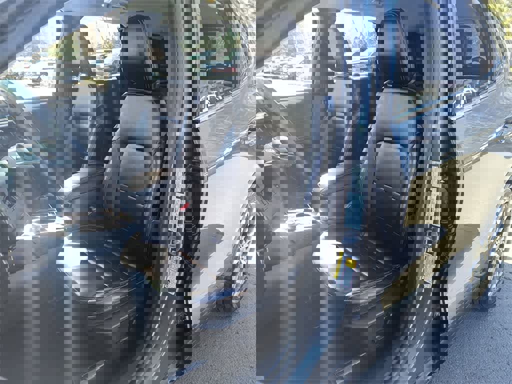 Used 2023 Ford Escape Platinum image 14