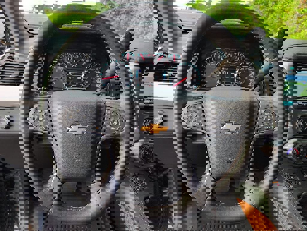 Used 2019 Chevrolet Suburban Premier RWD image 23