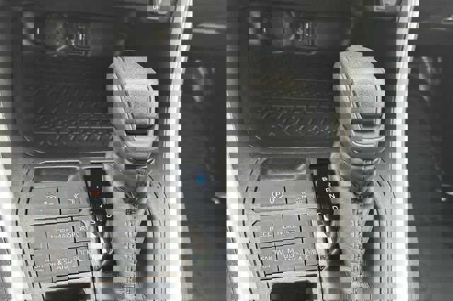 Certified 2025 Toyota RAV4 LE image 27