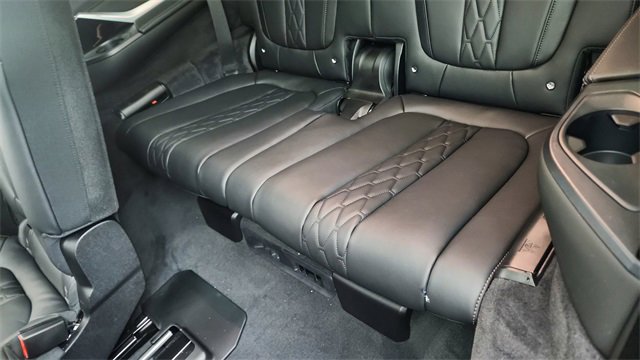 Used 2026 BMW X7 M60i image 32
