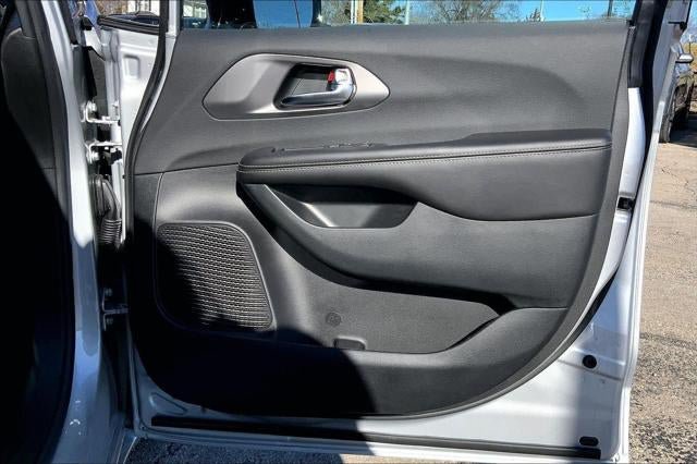 New 2026 Chrysler Voyager LX FWD image 51