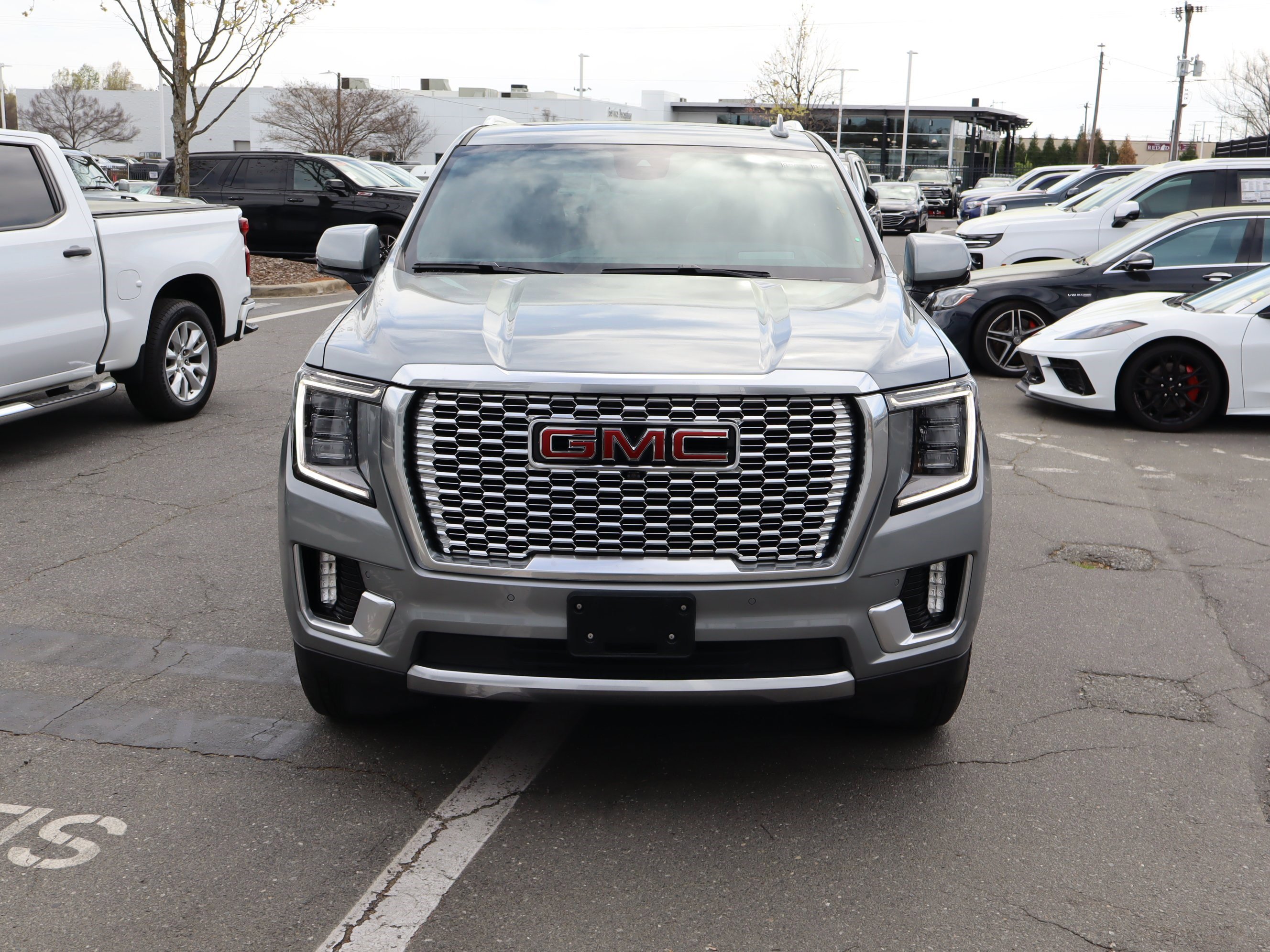 Certified 2024 GMC Yukon Denali image 3
