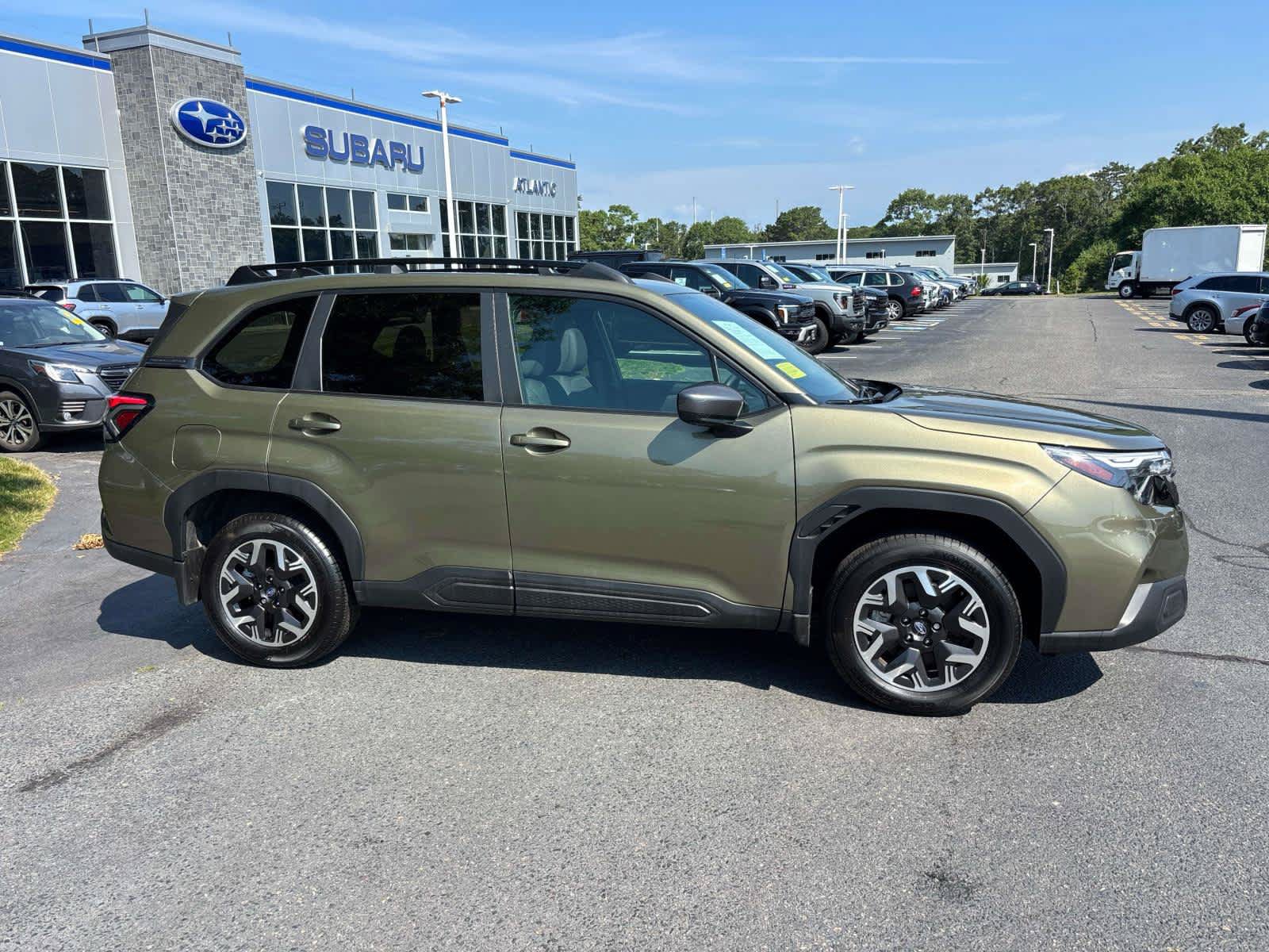 Used 2026 Subaru Forester Premium AWD/4WD image 2