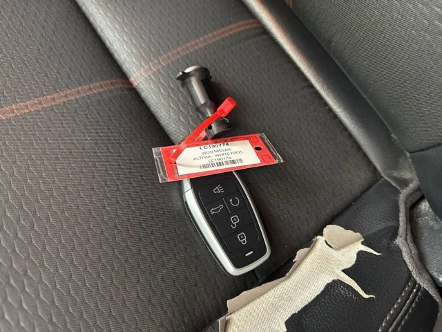 Used 2020 Nissan Altima 2.5 SR FWD image 29
