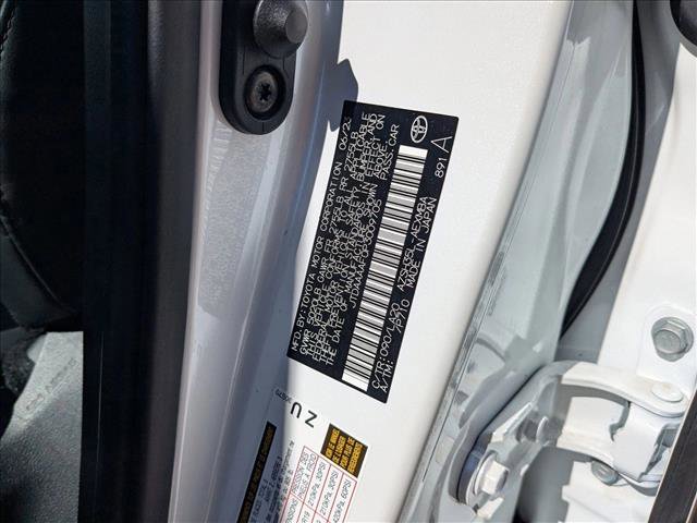 Used 2023 Toyota Crown Limited image 25