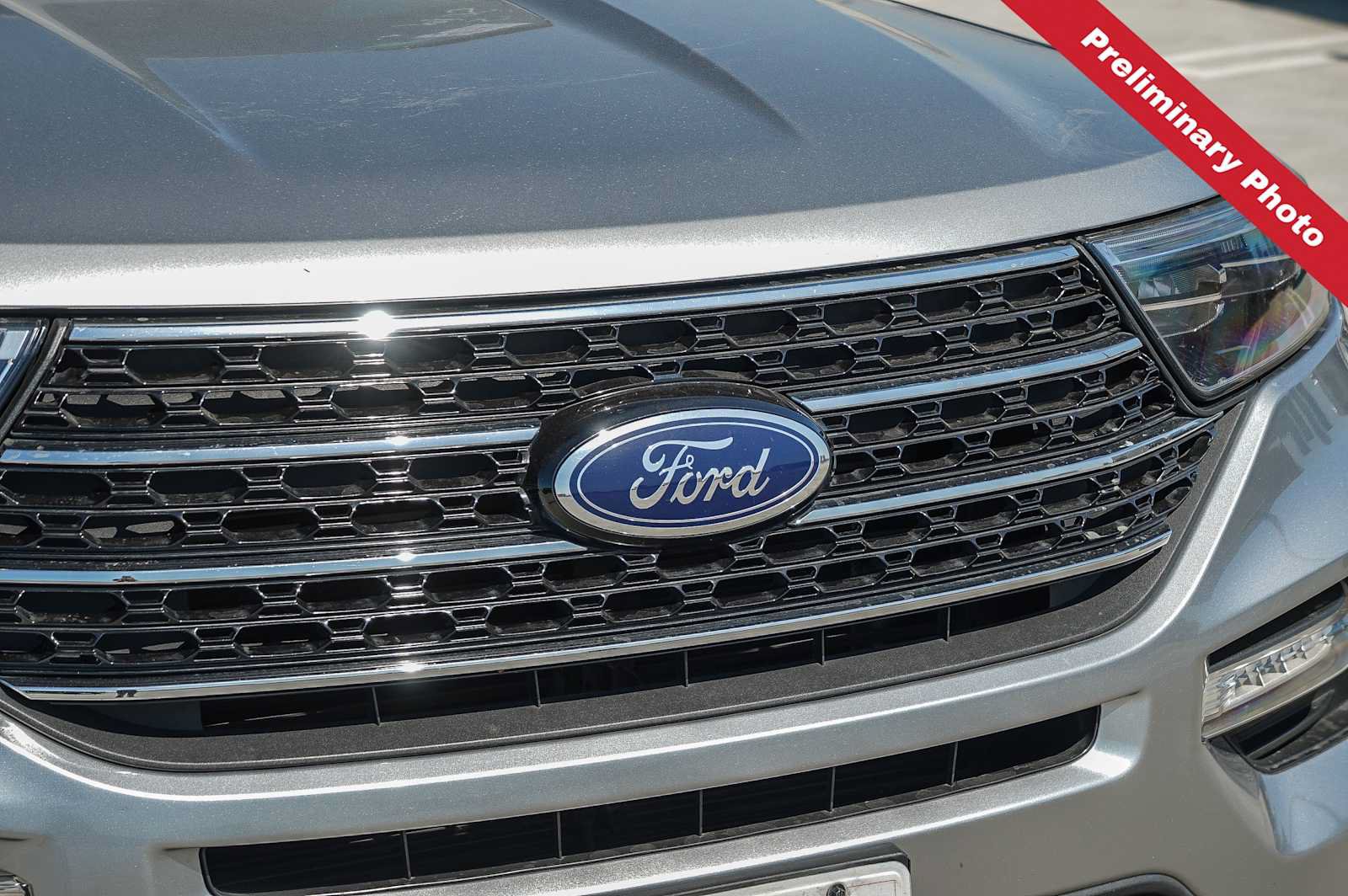 Used 2021 Ford Explorer XLT w/ Equipment Group 202A RWD image 5