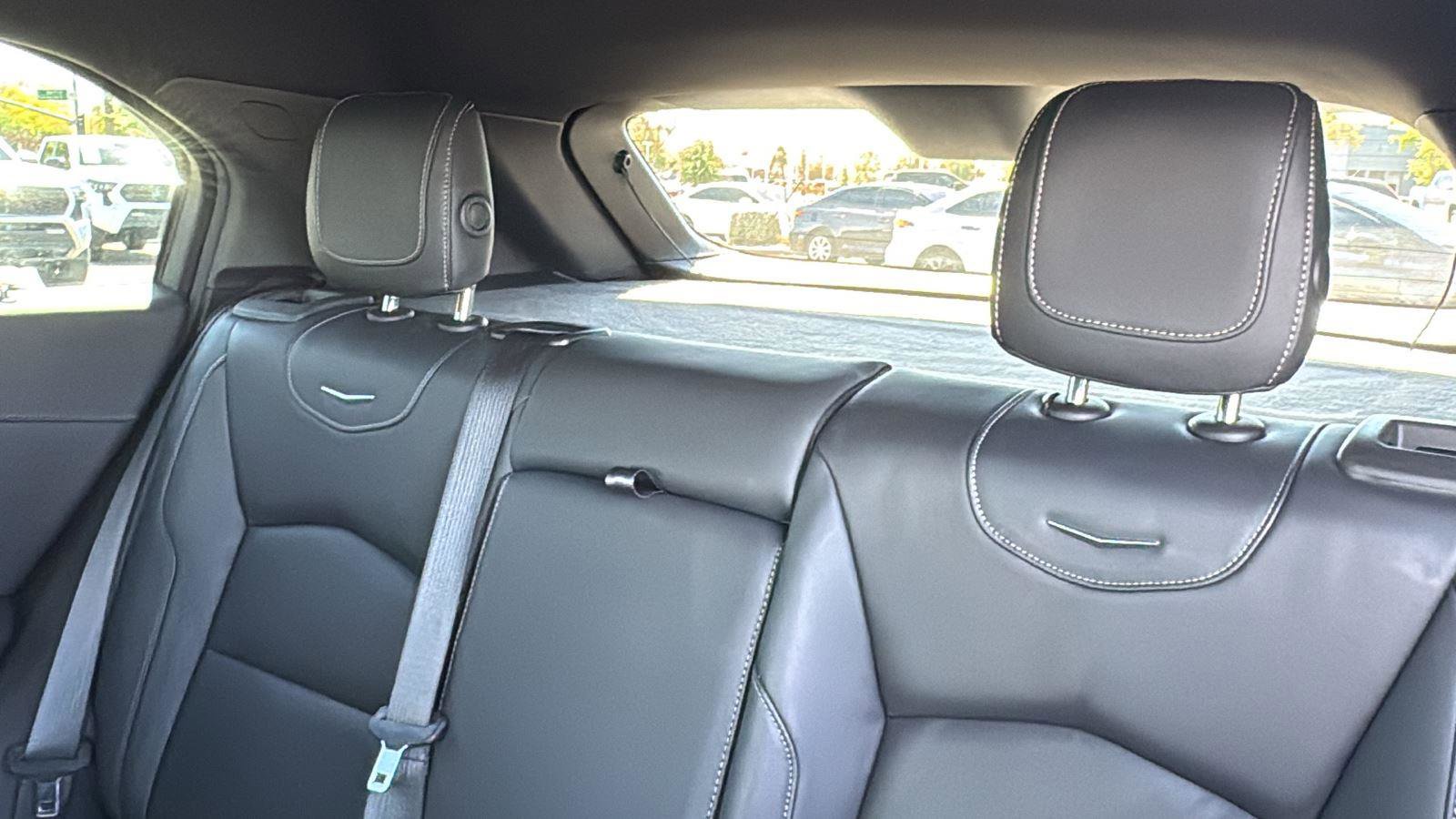 Used 2024 Cadillac XT4 Premium Luxury image 26