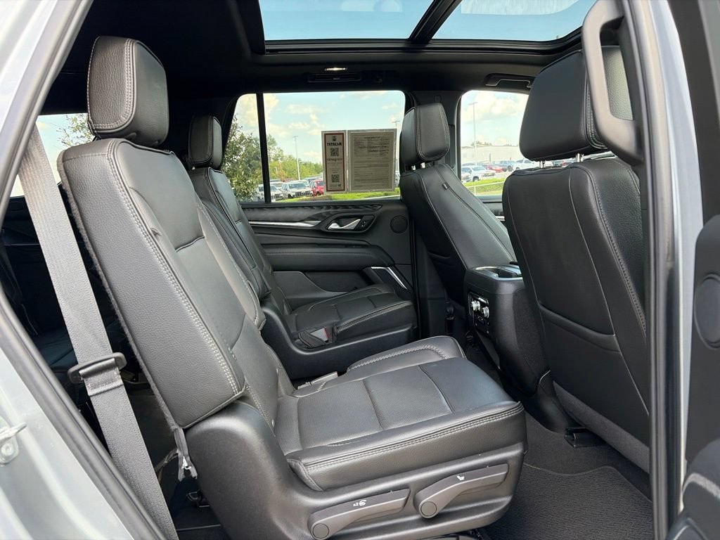 Used 2023 GMC Yukon Denali AWD/4WD image 37