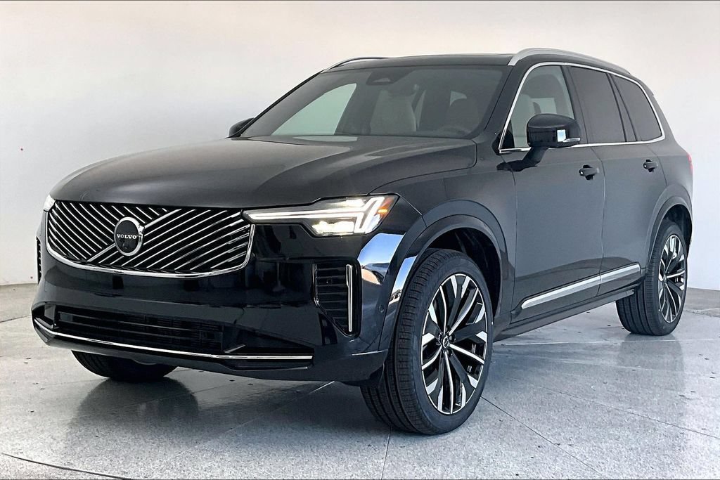 New 2026 Volvo XC90 B5 Plus AWD/4WD image 2