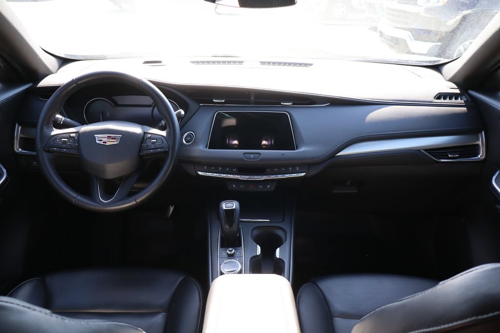 Used 2019 Cadillac XT4 Premium Luxury w/ Cold Weather Package AWD/4WD image 40