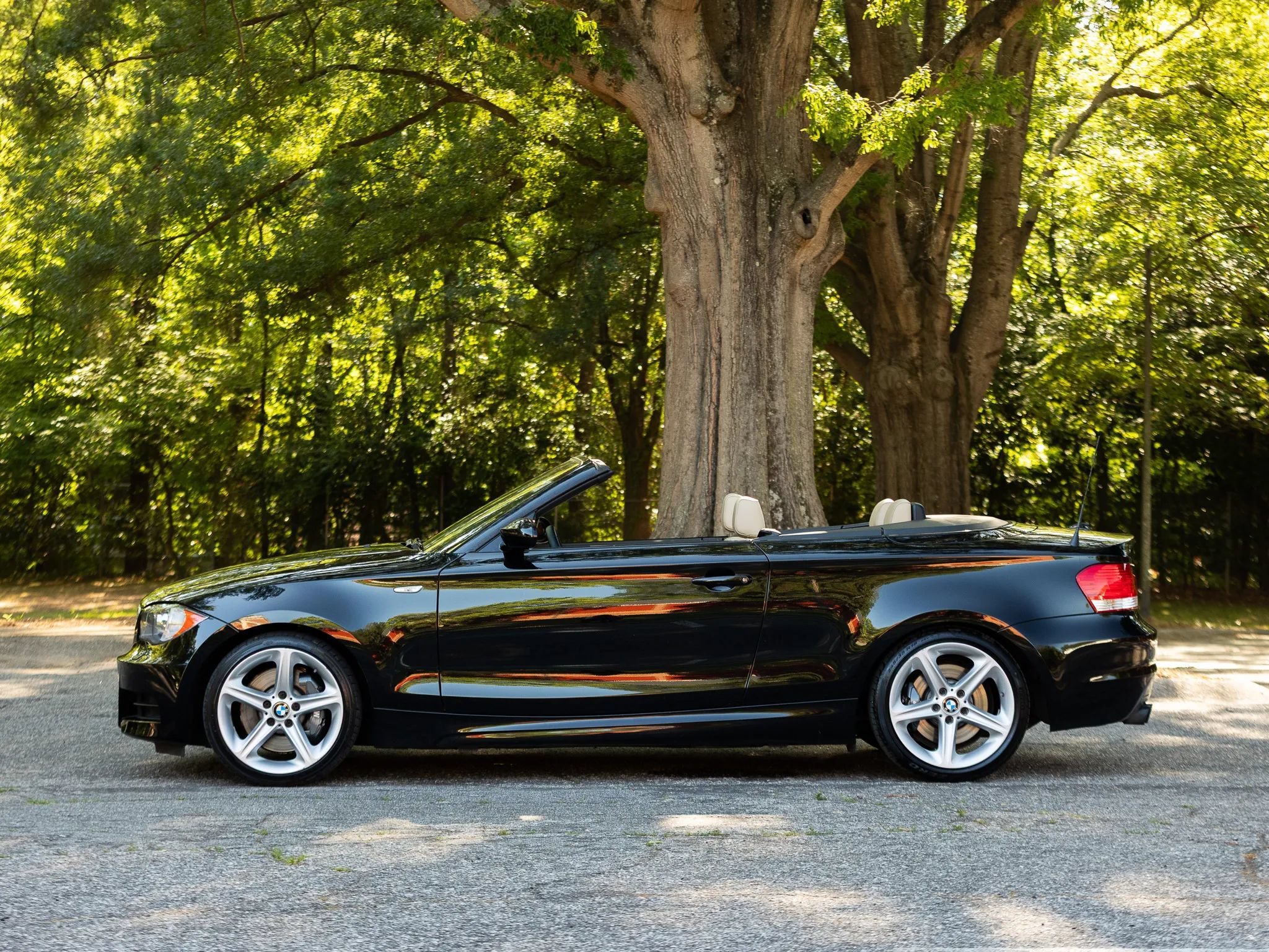 Used 2008 BMW 135i Convertible RWD image 11