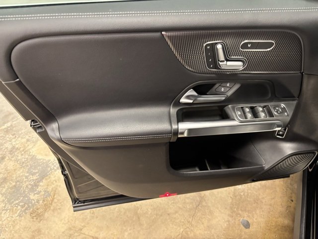 Used 2021 Mercedes-Benz GLB 250 image 18