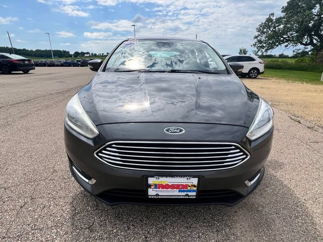 Used 2016 Ford Focus Titanium w/ Titanium Technology Package FWD image 39