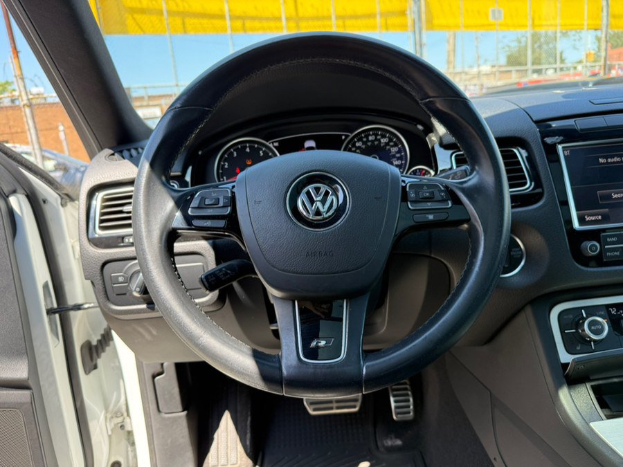 Used 2014 Volkswagen Touareg VR6 AWD/4WD image 14