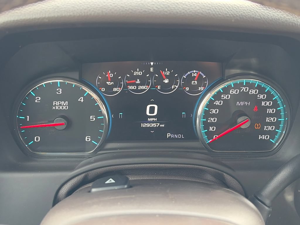 Used 2018 Chevrolet Suburban Premier AWD/4WD image 24