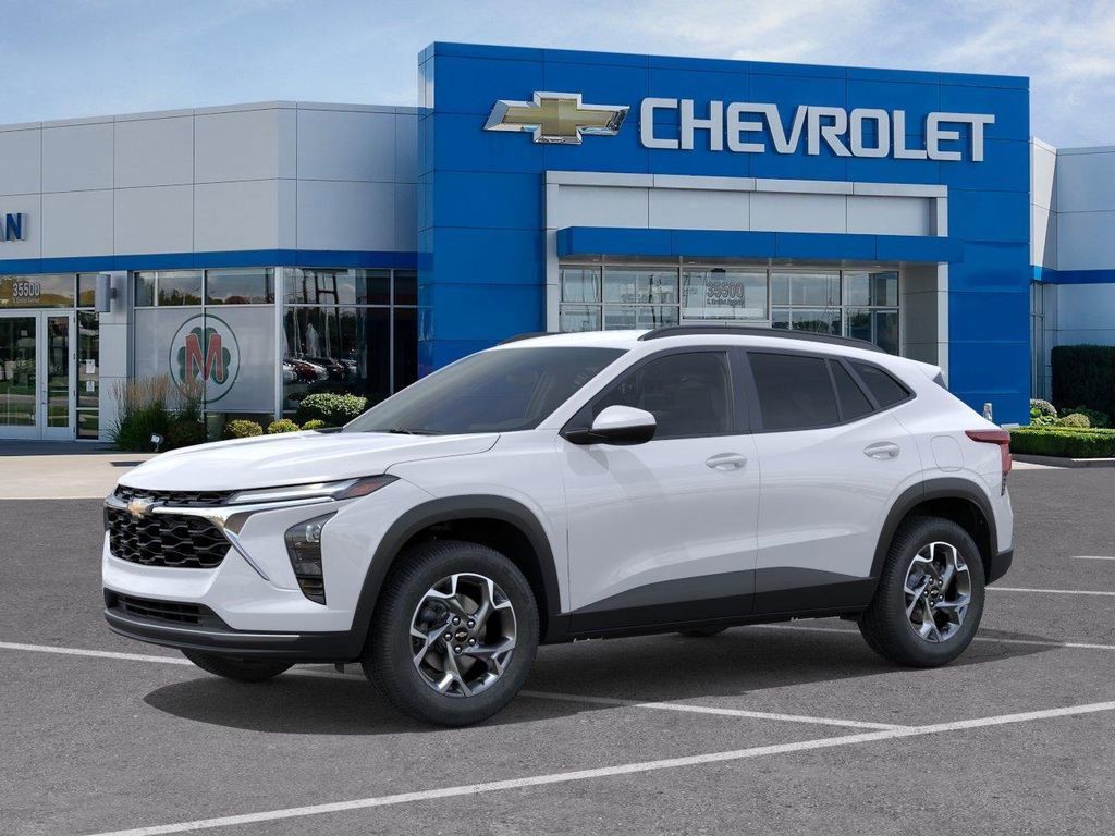 New 2026 Chevrolet Trax LT w/ Driver Confidence Package FWD image 2