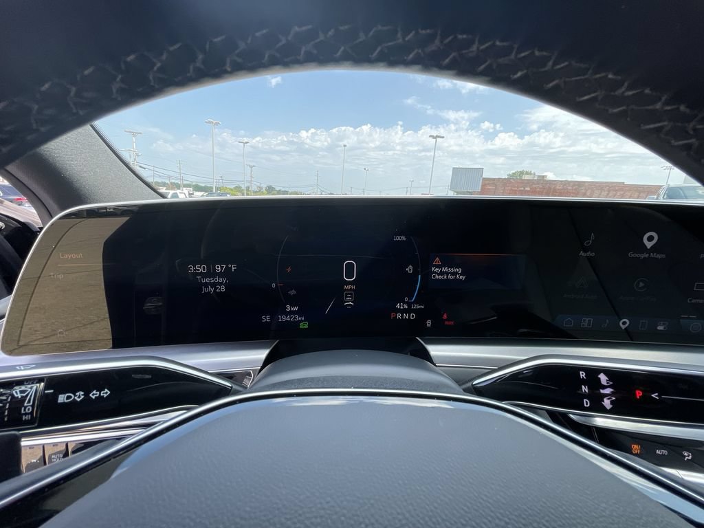 Certified 2024 Cadillac Lyriq Luxury RWD image 11