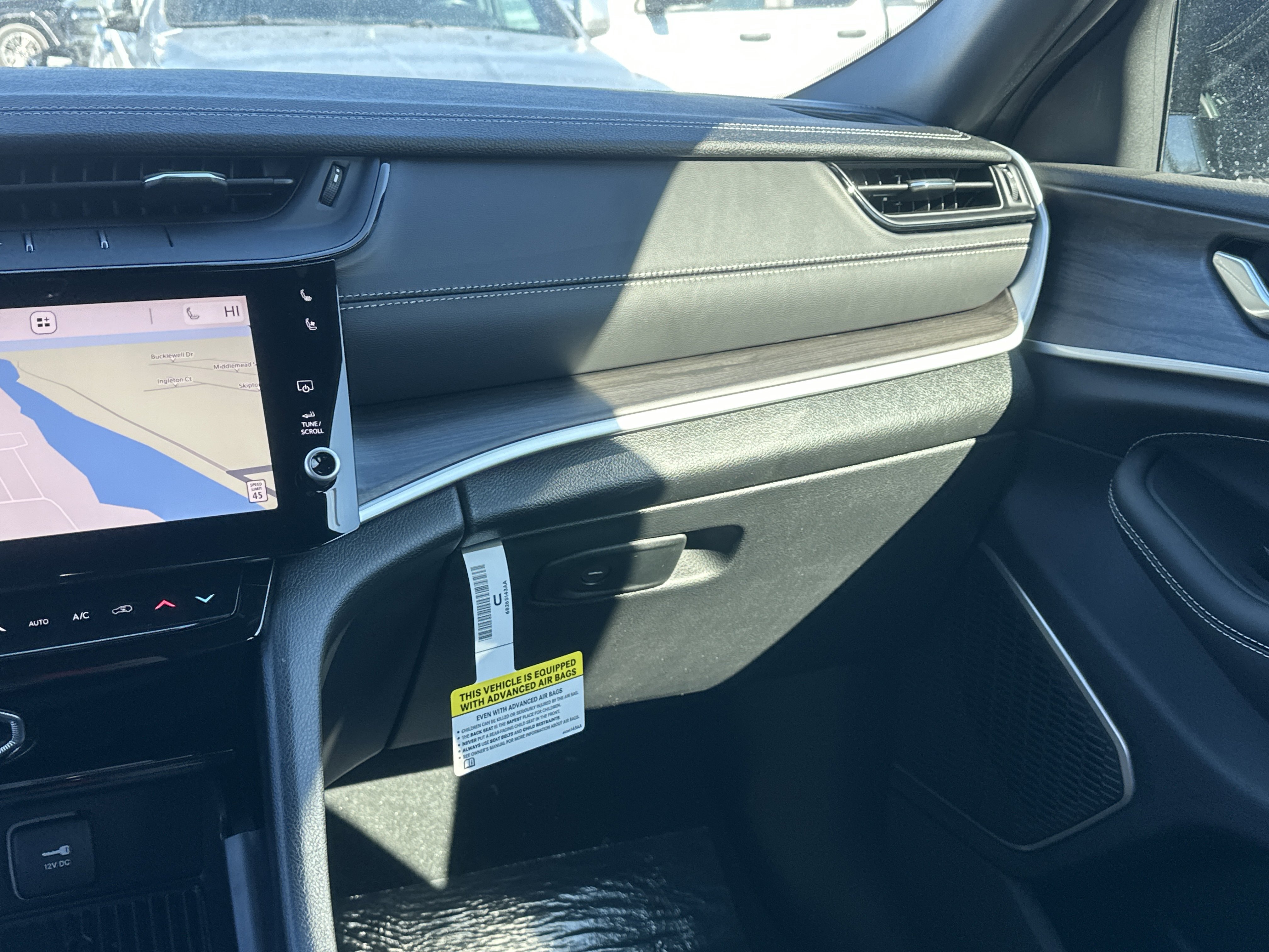 New 2026 Jeep Grand Cherokee Limited Reserve image 33