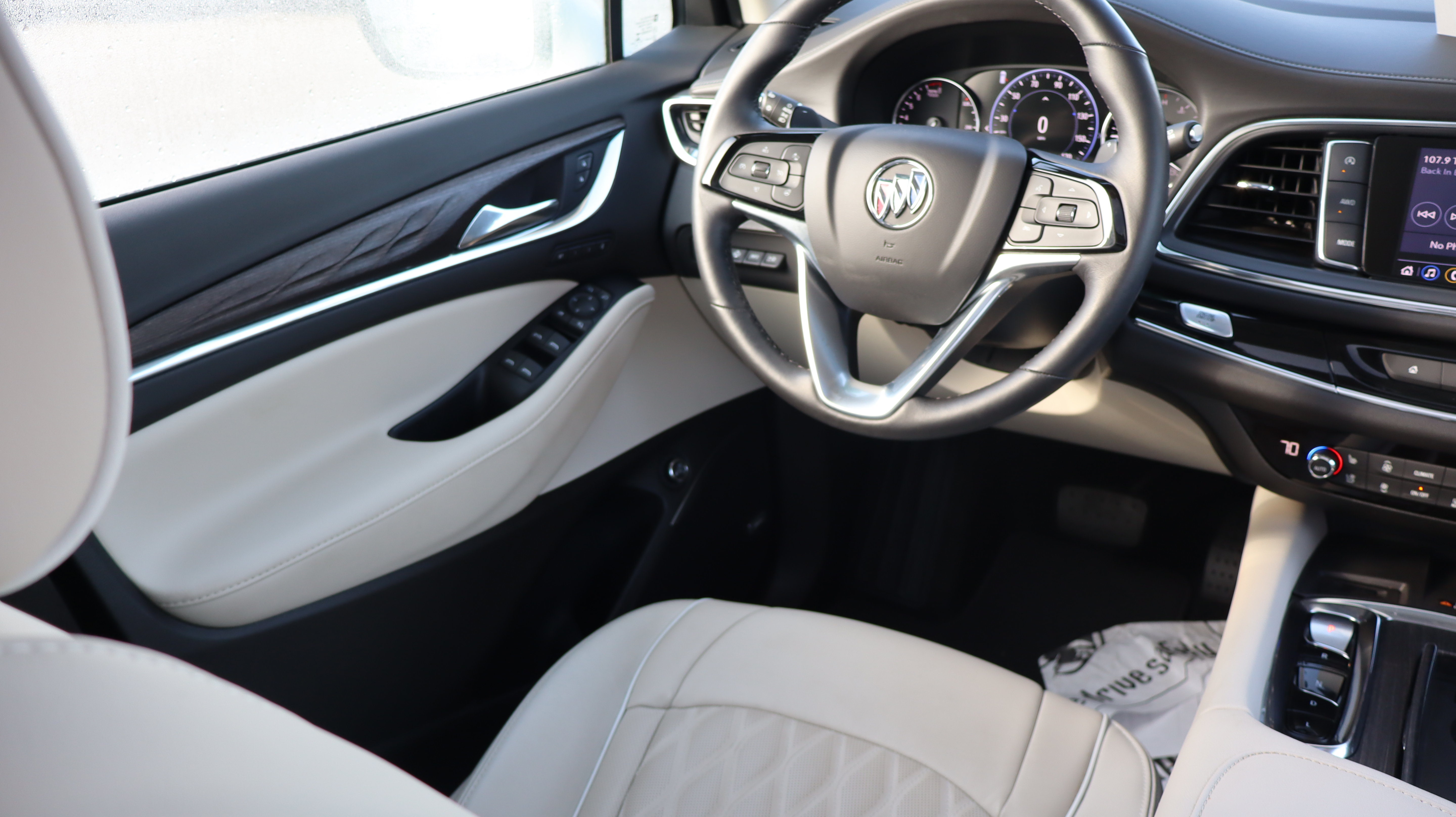 Certified 2023 Buick Enclave Avenir w/ Avenir Technology Package AWD/4WD image 9