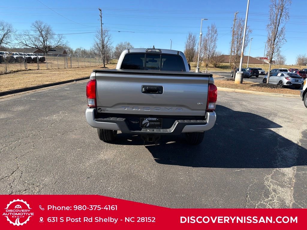 Used 2016 Toyota Tacoma TRD Sport image 8