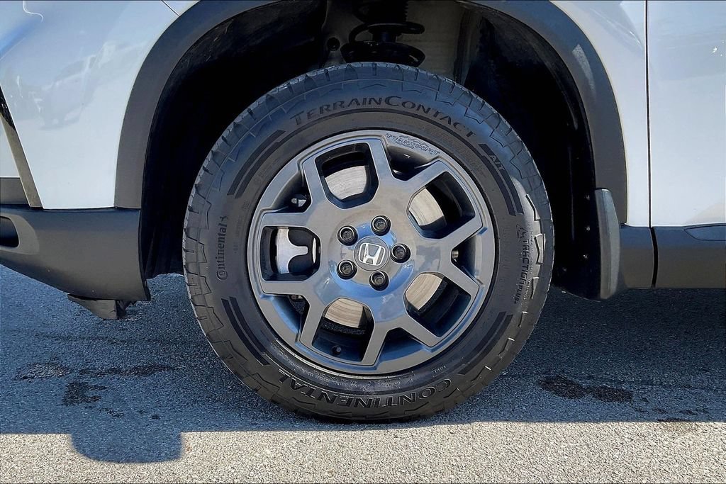 Used 2025 Honda Pilot TrailSport image 30