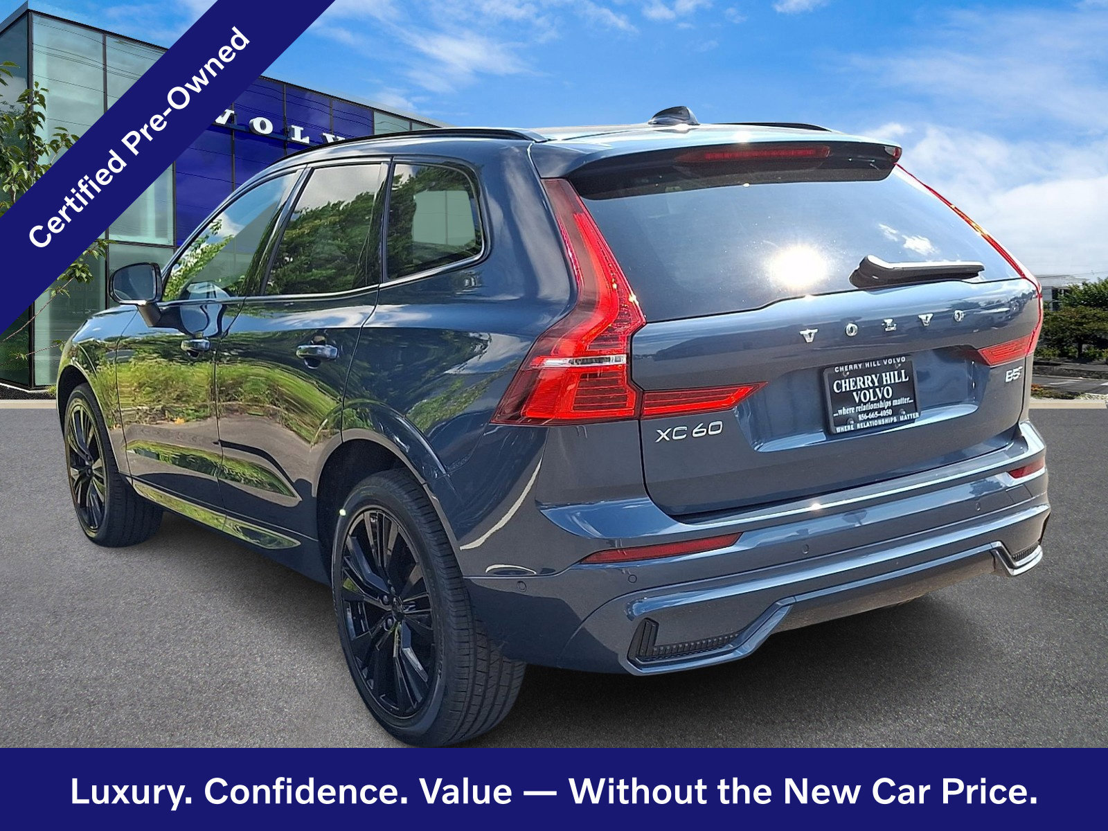 Certified 2024 Volvo XC60 B5 Plus w/ Climate Package AWD/4WD image 5