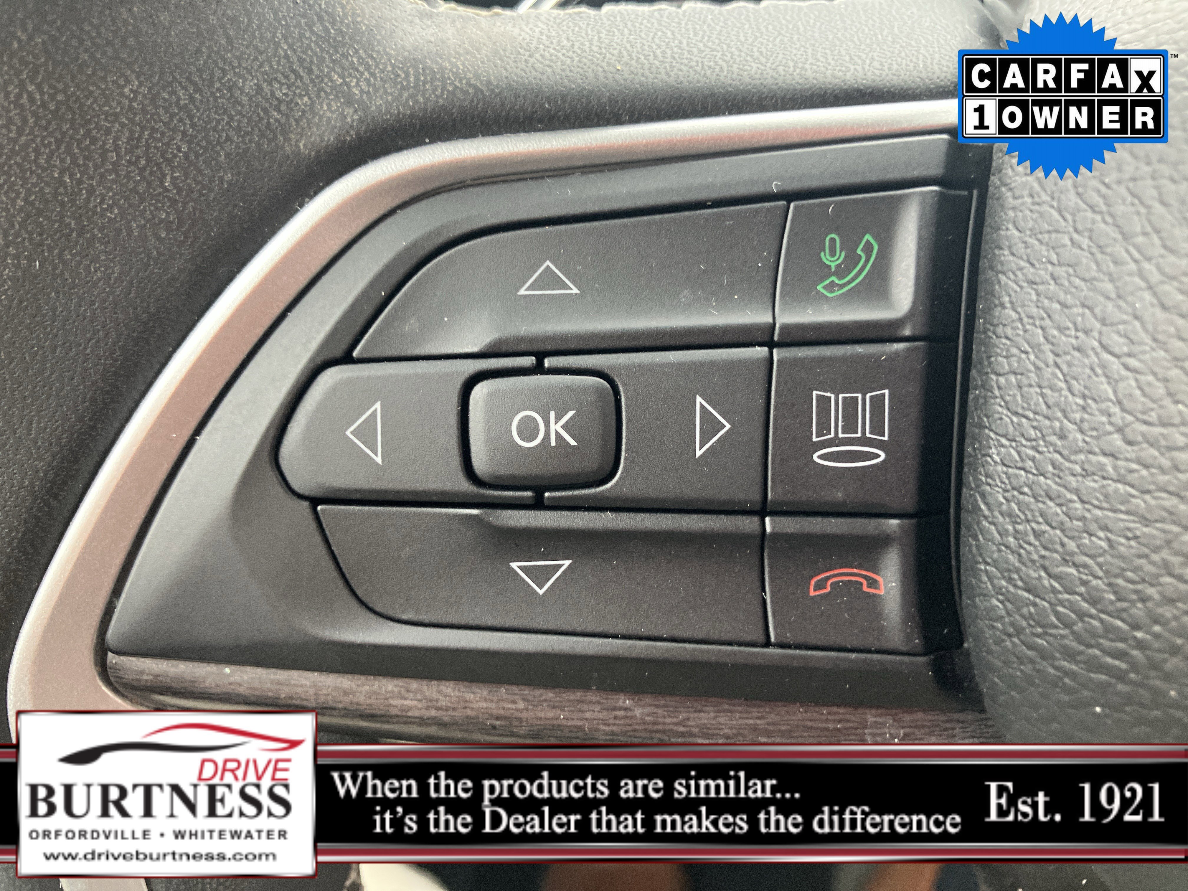 Used 2023 Jeep Grand Cherokee Limited w/ Black Appearance Package image 39