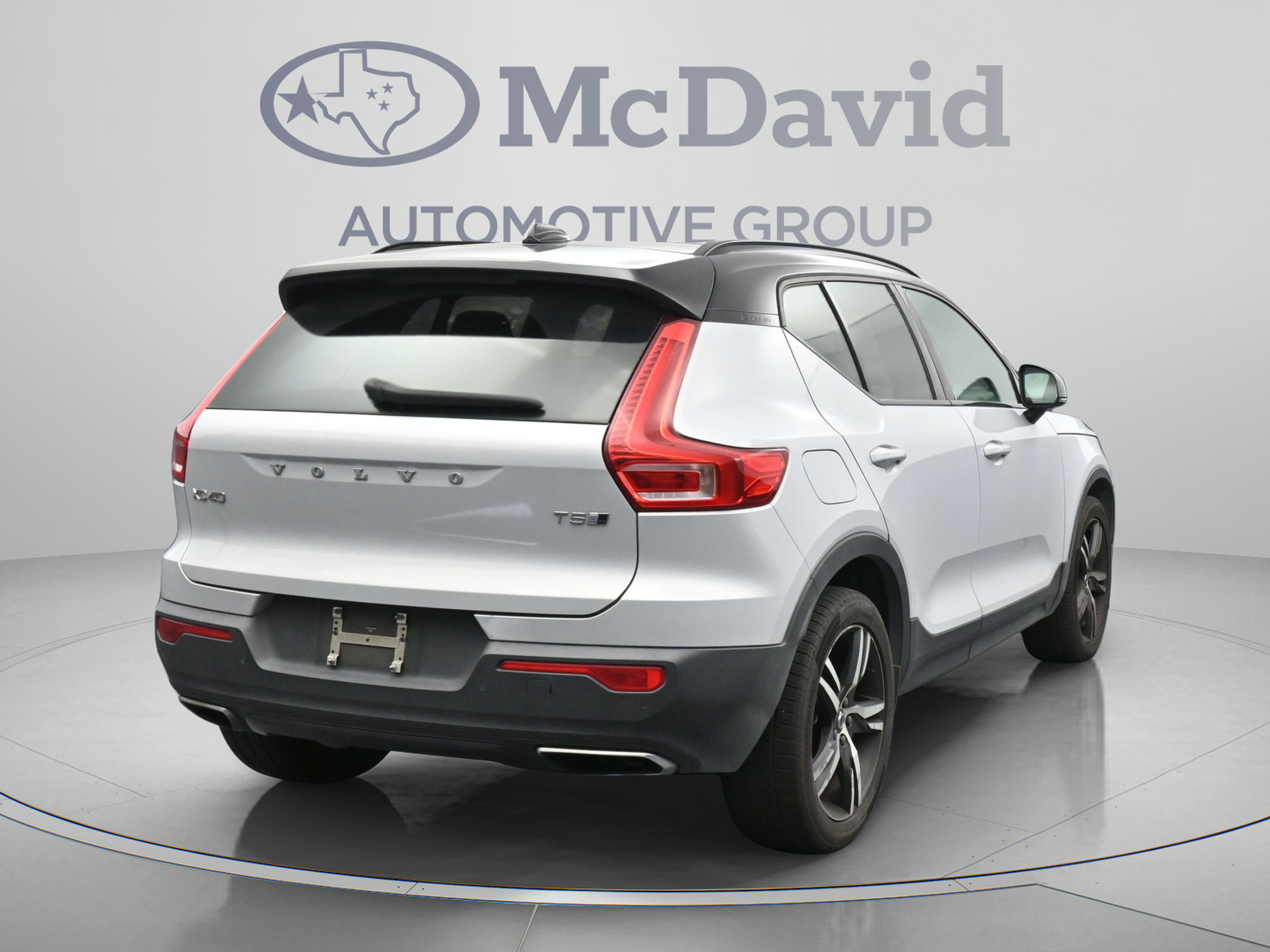 Used 2020 Volvo XC40 T5 R-Design w/ Protection Package Premier AWD/4WD image 8