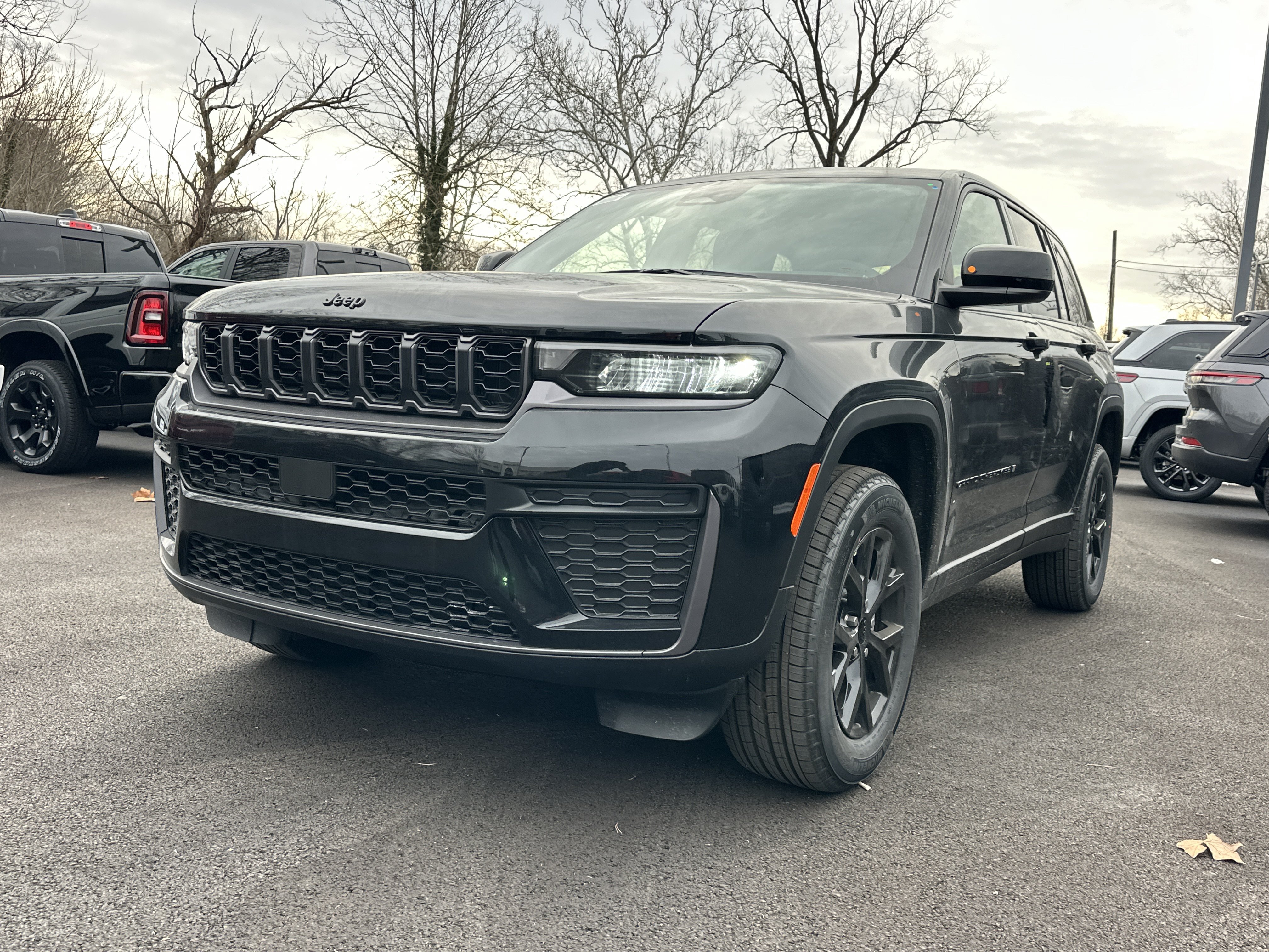 New 2026 Jeep Grand Cherokee Altitude AWD/4WD image 24
