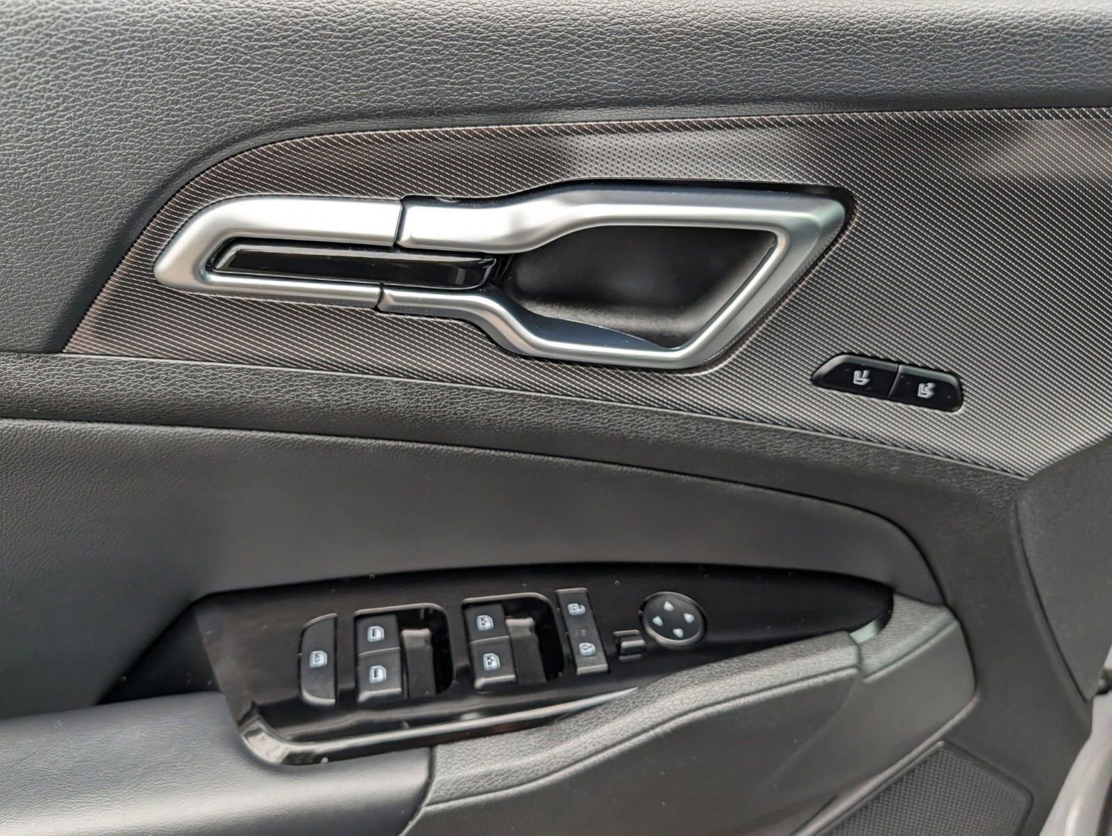 Used 2023 Kia Sportage SX image 28