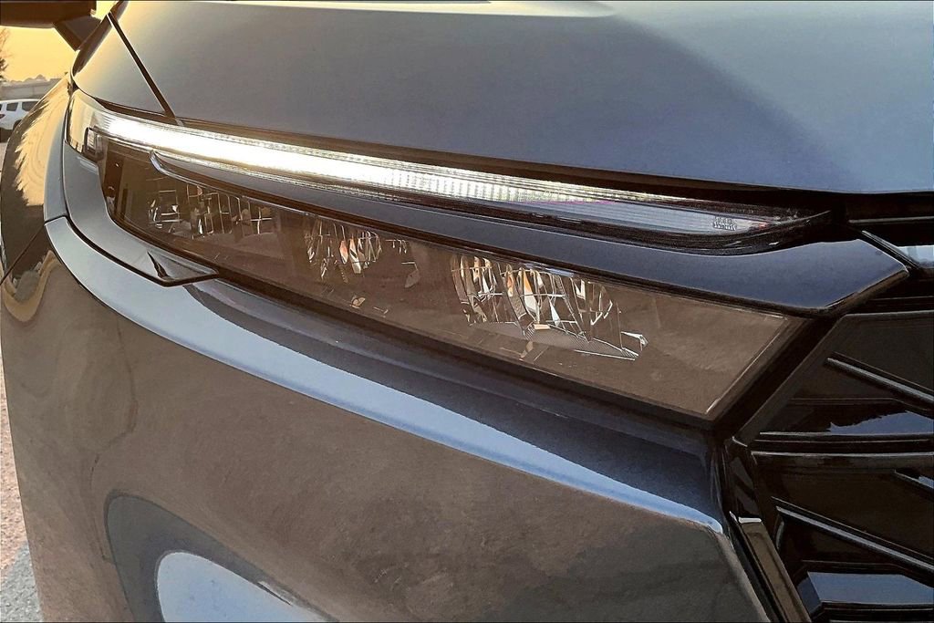 Certified 2025 Honda CR-V Sport-L image 31